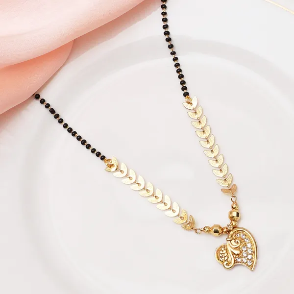 Gold_Elegant_Mangalsutra_For_Women