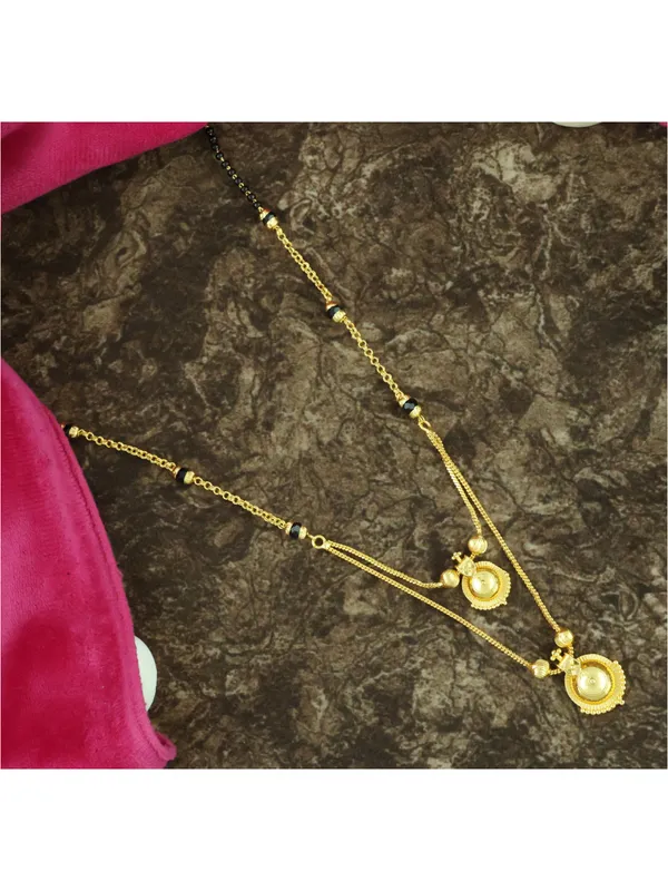Gold_Elegant_Mangalsutra_For_Women