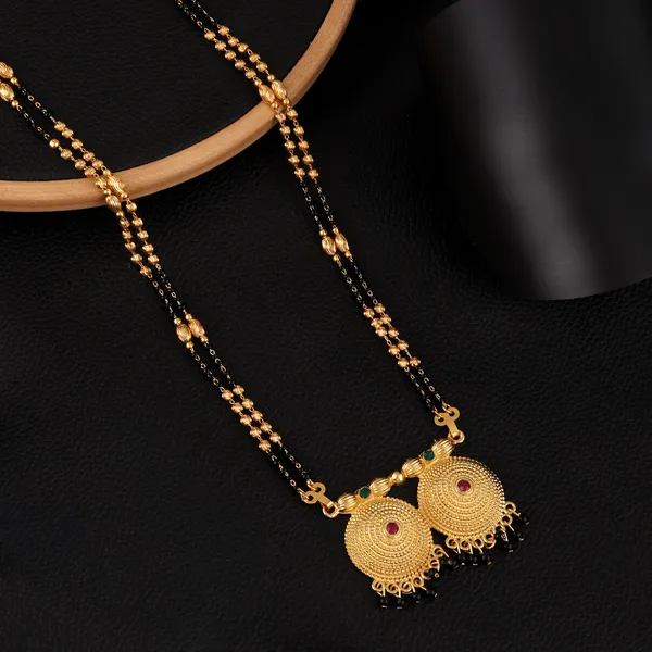 Gold_Elegant_Mangalsutra_Set_For_Women