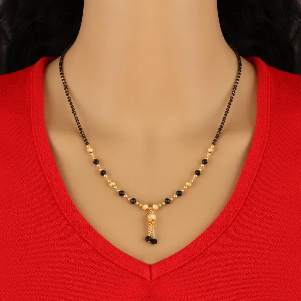 Gold_Elegant_Mangalsutra_For_Women