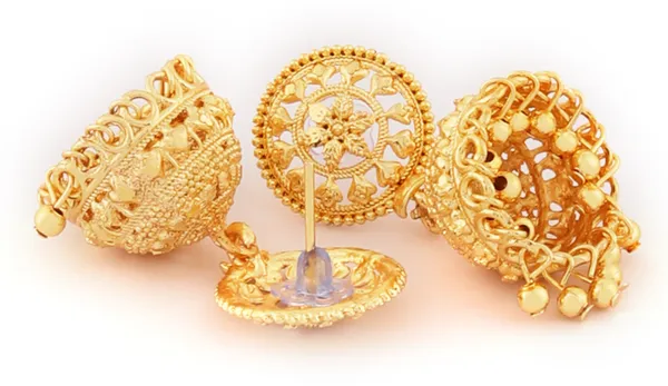 Gold_Elegant_Jhumki_Earring_For_Women