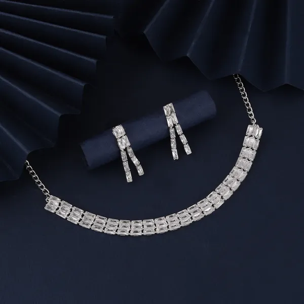 Silver_Elegant_Earring_&_Necklace_Set_For_Women_(_Pack_of_2_)