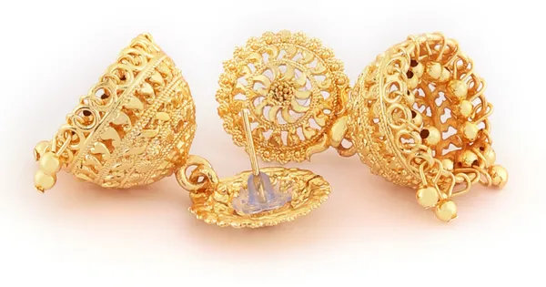 Gold_Elegant_Jhumki_Earring_For_Women