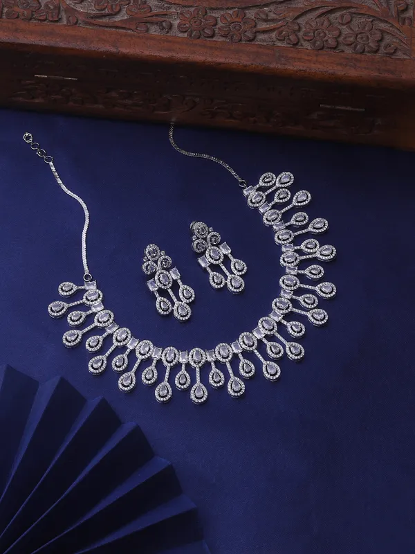 Silver_Alloy_Elegant_Jewellery_Set_For_Women
