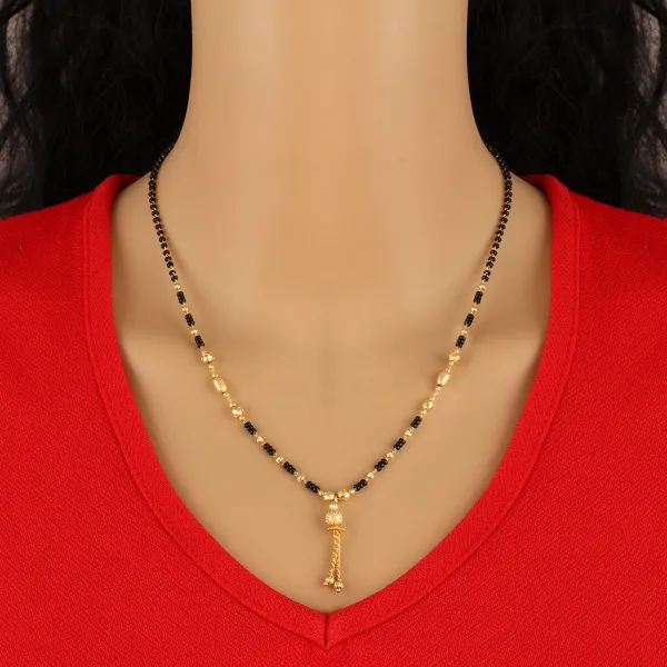Gold_&_Black_Elegant_Mangalsutra_For_Women
