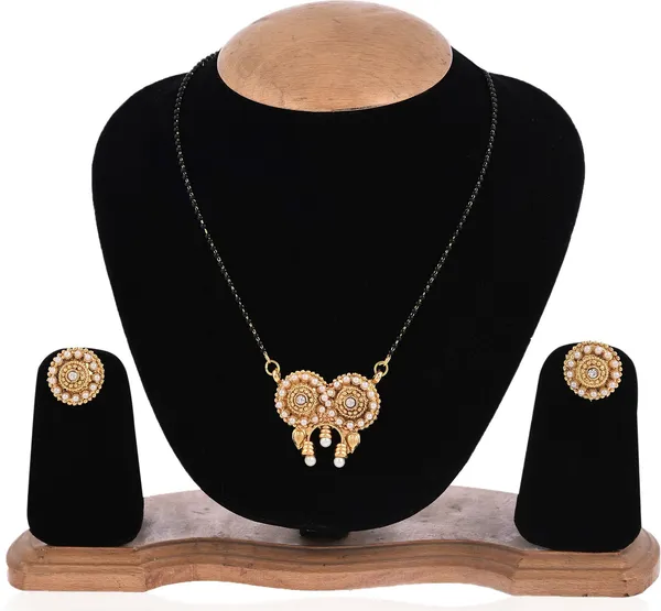Gold_Elegant_Mangalsutra_&_Earring_Set_For_Women