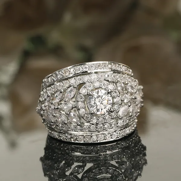 Silver_Elegant_Ring_For_Women