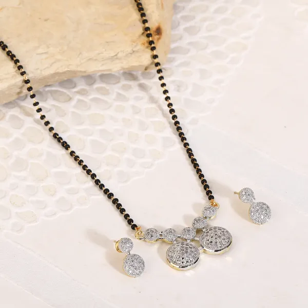 Gold_Elegant_Mangalsutra_For_Women