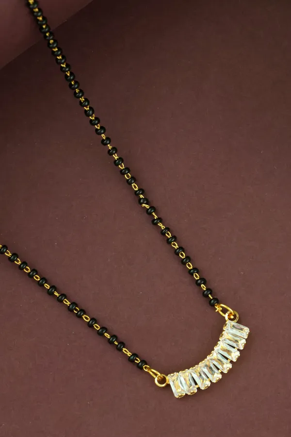 Gold_Elegant_Mangalsutra_For_Women