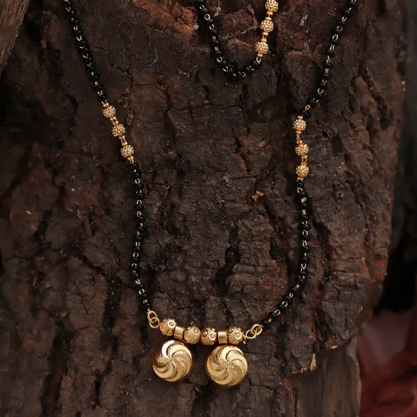 Gold_Elegant_Mangalsutra_For_Women