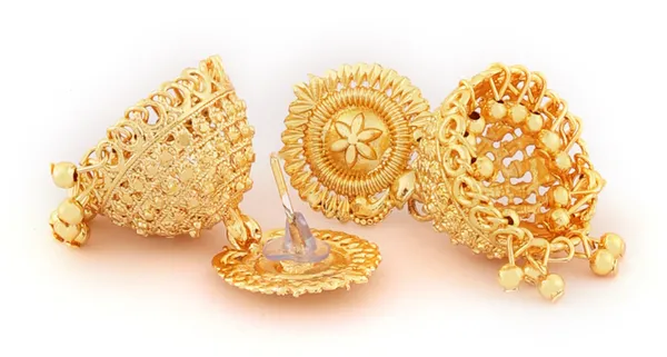 Gold_Elegant_Jhumki_Earring_For_Women