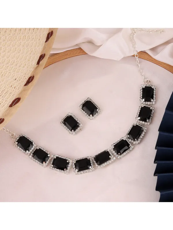 Black_Elegant_Earring_&_Necklace_Set_For_Women