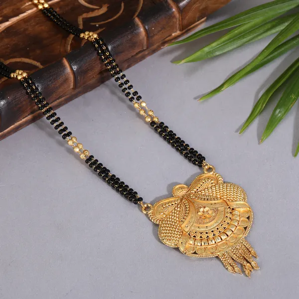 Gold_Elegant_Mangalsutra_For_Women