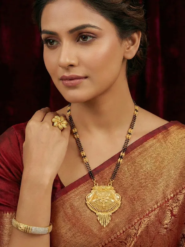 Trending_Fashionable_Alloy_jewellery