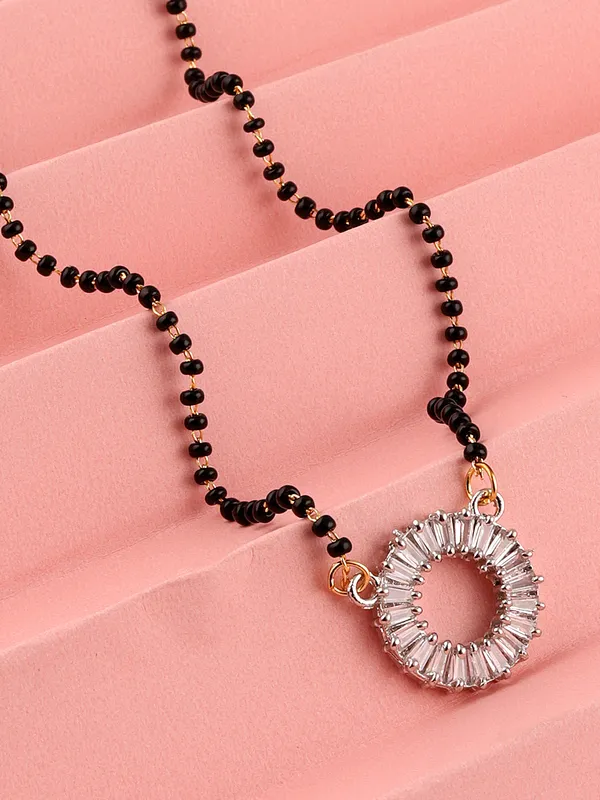 White_Pendant_set_Elegant_For_Women