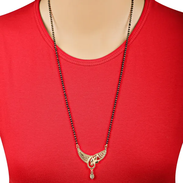 Gold_Elegant_Mangalsutra_For_Women