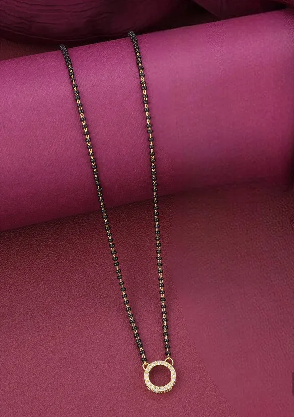 Gold_Elegant_Mangalsutra_For_Women