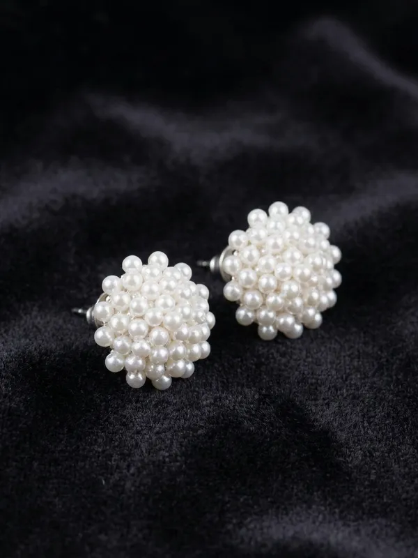 White_Elegant_Earring_Set
