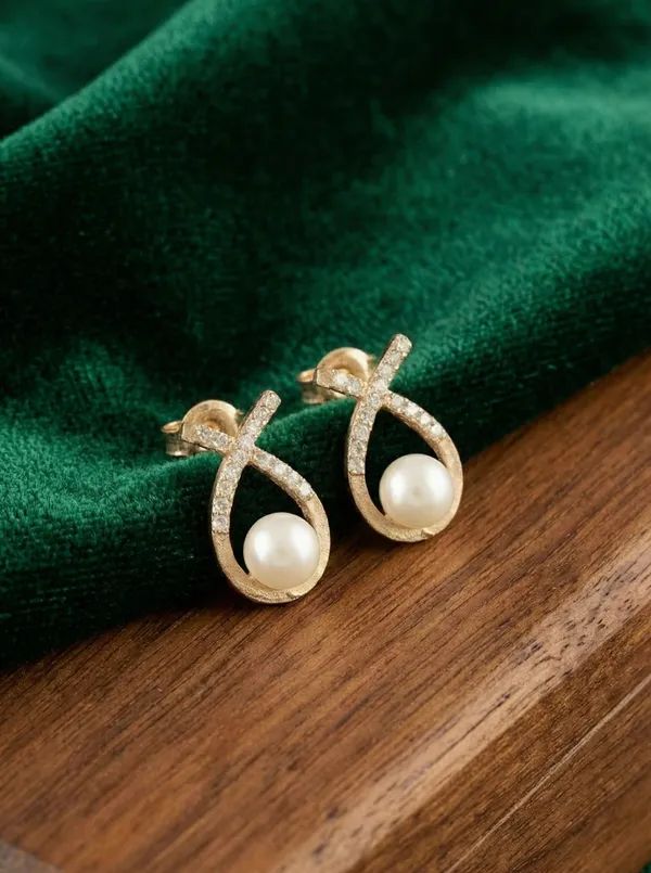 White_stoned_Elegant_Earring_Set
