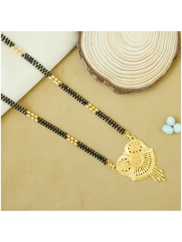 Gold_Elegant_Mangalsutra_For_Women