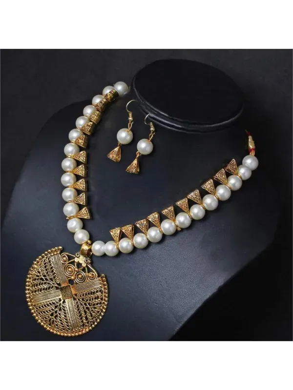 White_Elegant_Earring_&_Necklace_Set_For_Women