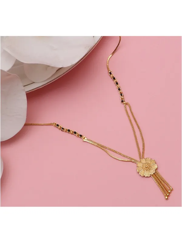 Gold_Elegant_Mangalsutra_For_Women