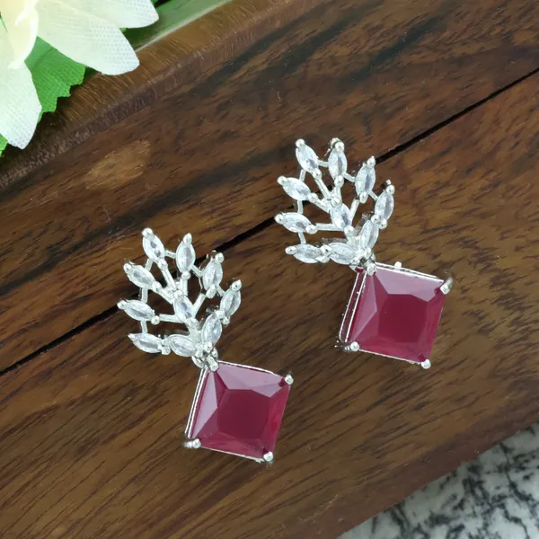Pink_Elegant_Stud_Earring_For_Women