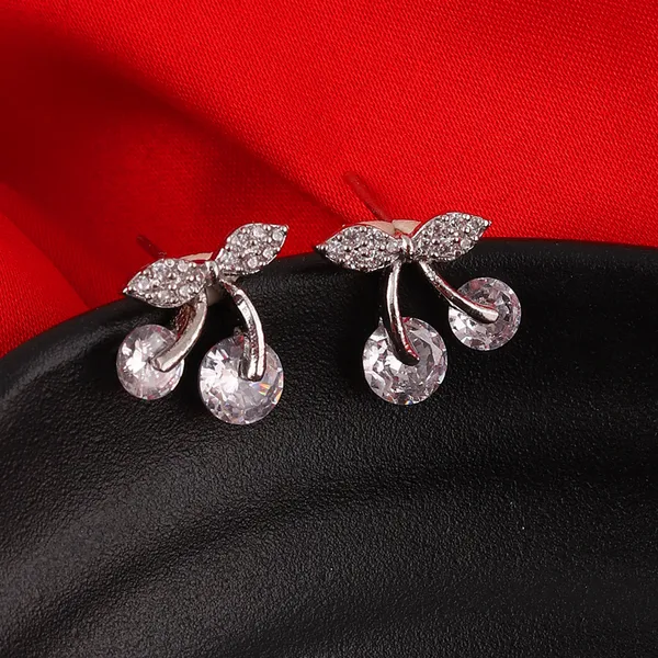 White_Elegant_Earring_Set_For_Women