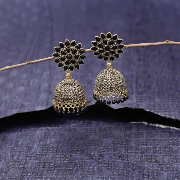 Black_Elegant_Jhumki_Earring_For_Women