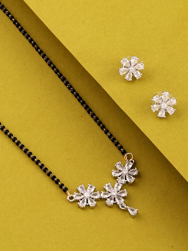 Silver_Elegant_Mangalsutra_&_Earring_Set_For_Women