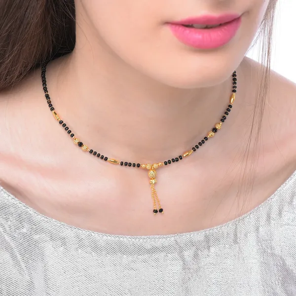 Gold_Elegant_Mangalsutra_For_Women