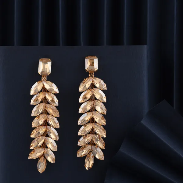Rose_Gold_Elegant_Jhumki_Earring_For_Women
