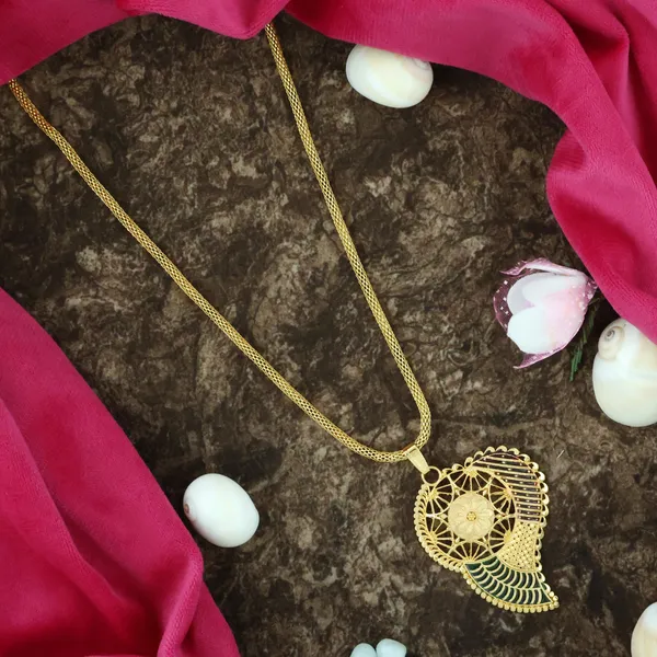 Gold_Pendant_set_Elegant_For_Women