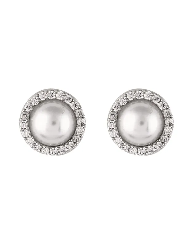 White_Elegant_Earring_&_Pendant_Set_For_Women