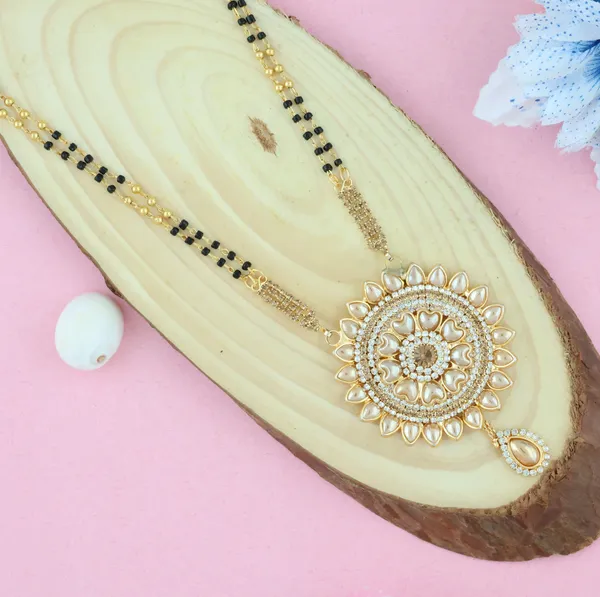 Gold_Elegant_Mangalsutra_For_Women