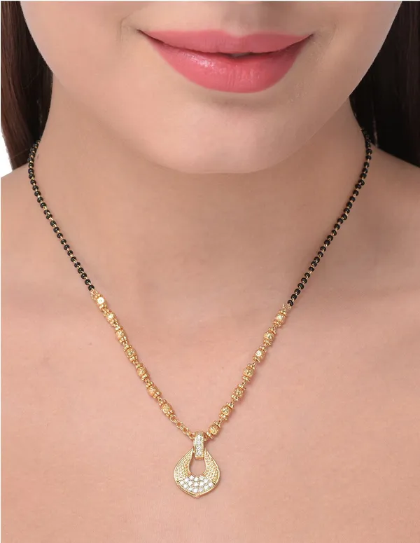 Gold_Elegant_Mangalsutra_For_Women