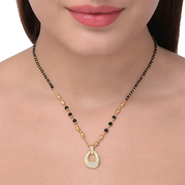 Gold_Elegant_Mangalsutra_For_Women