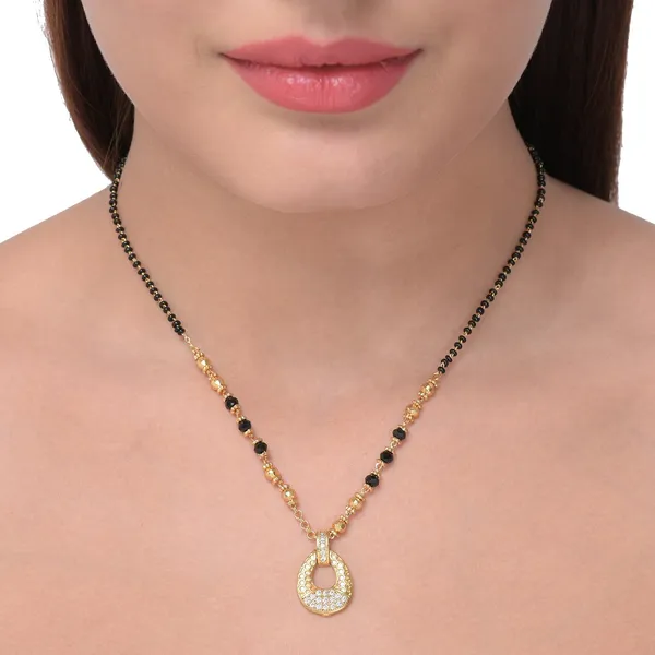 Gold_Elegant_Mangalsutra_For_Women
