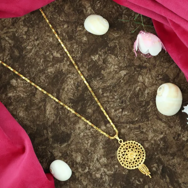 Gold_Elegant_Pendant_&_Ring_Set_For_Women