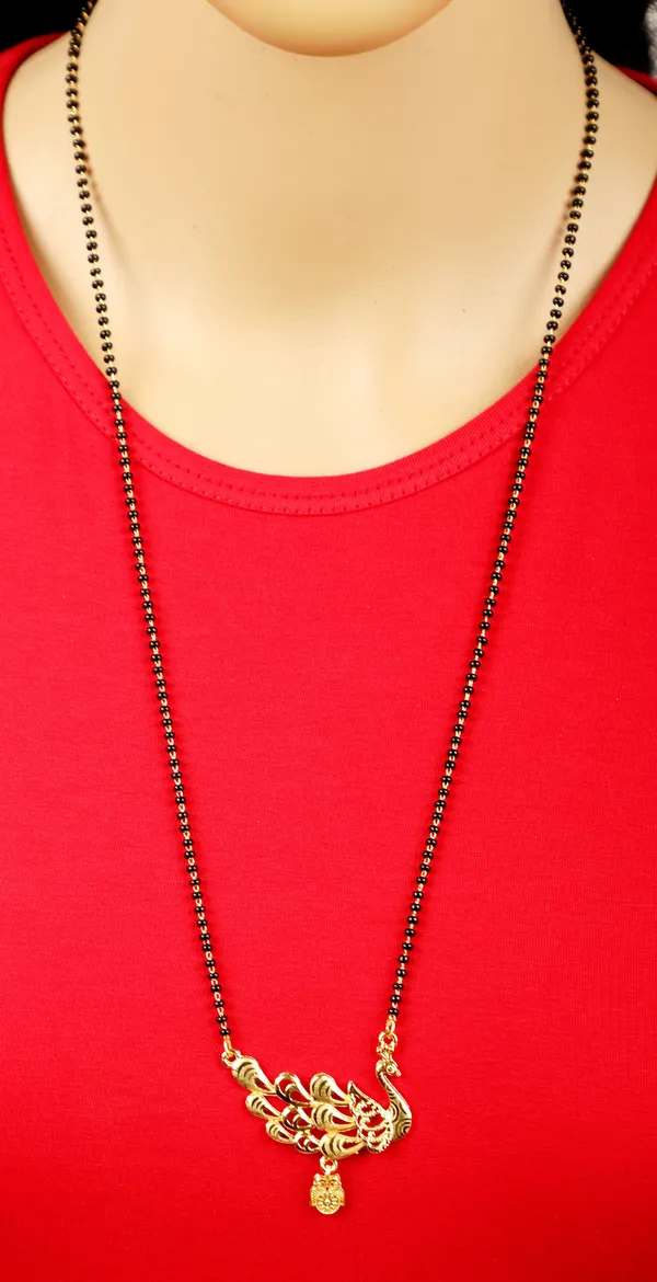 Gold_Elegant_Mangalsutra_For_Women