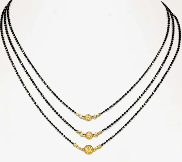 Gold_&_Black_Elegant_Mangalsutra_For_Women