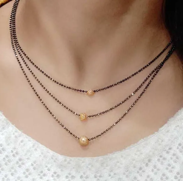 Gold_&_Black_Elegant_Mangalsutra_For_Women