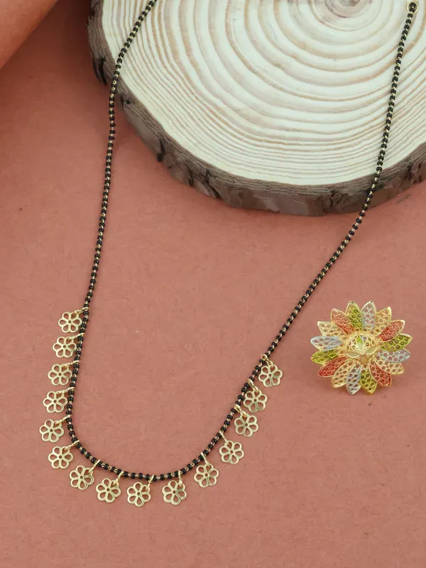 Gold_Elegant_Mangalsutra_&_Ring_Set_For_Women