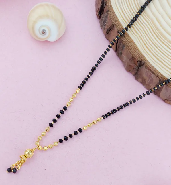 Gold_Elegant_Mangalsutra_For_Women_(_Pack_of_3_)