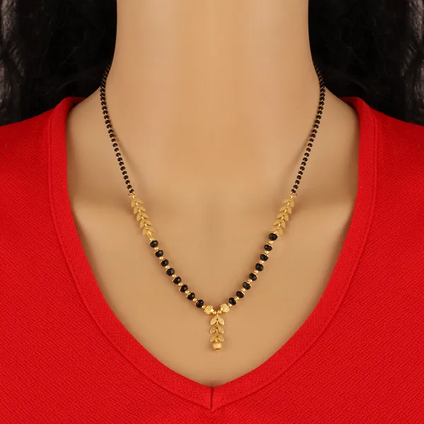 Gold_Elegant_Mangalsutra_For_Women