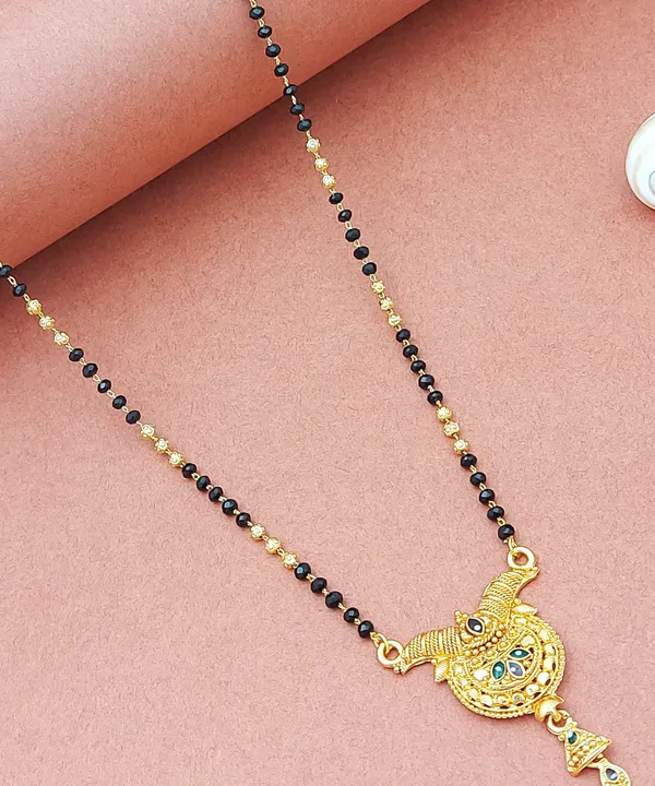 Gold_Elegant_Mangalsutra_For_Women_(_Pack_of_4_)