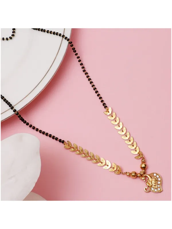 Gold_Elegant_Mangalsutra_For_Women