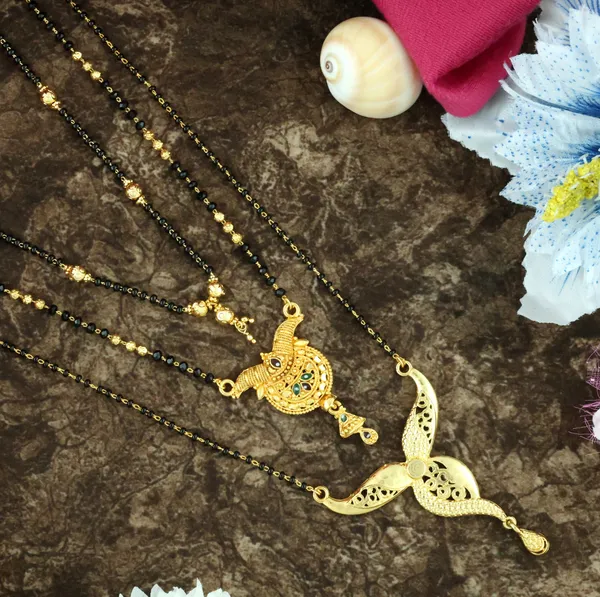 Gold_Elegant_Mangalsutra_For_Women_(_Pack_of_3_)