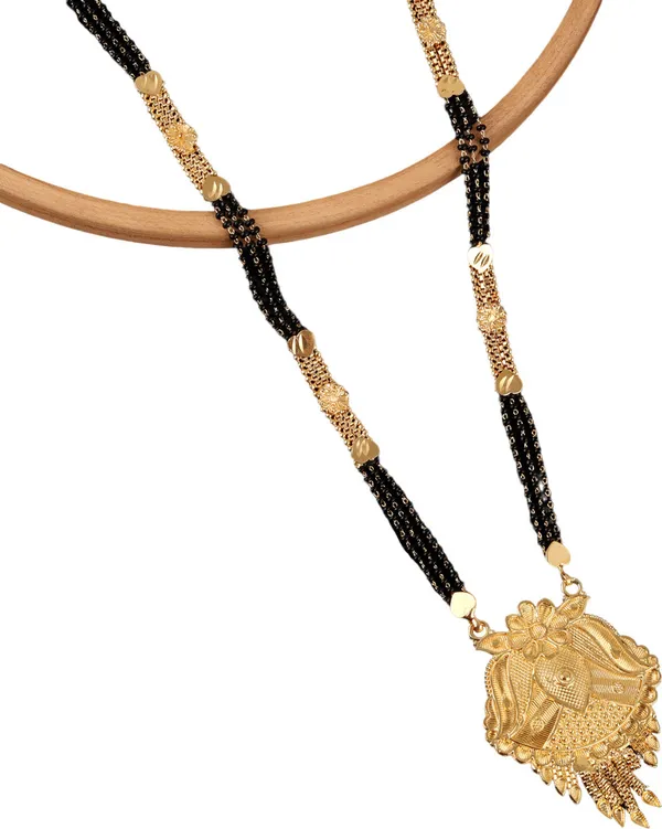 Gold_Elegant_Mangalsutra_For_Women