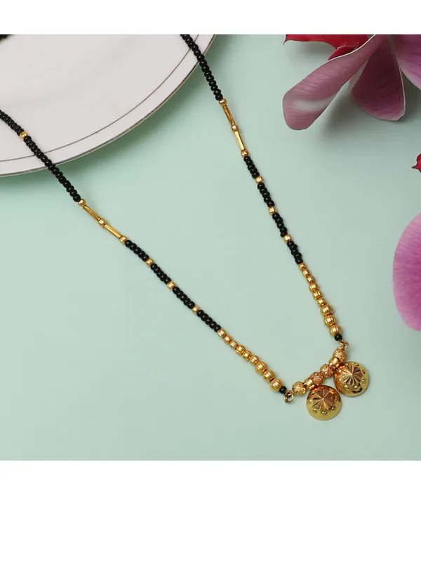 Gold_Elegant_Tanmaniya_Mangalsutra_For_Women